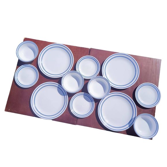 Corelle Other - SOLD- Corelle 12 Piece Dinnerware Set Vintage